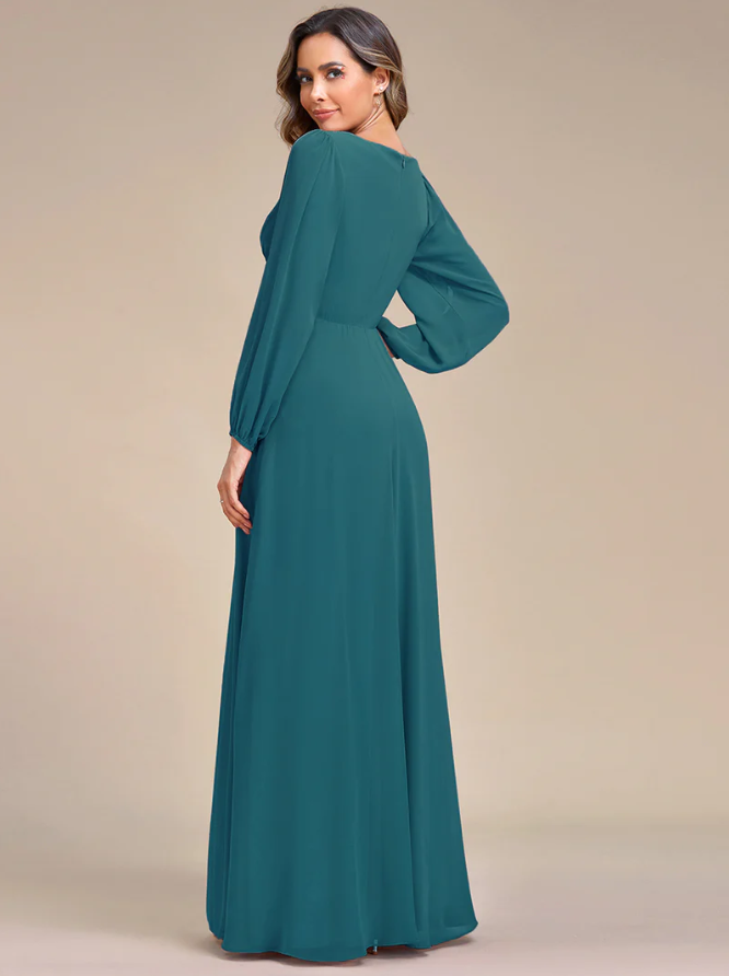 Elegantné spoločenské šaty s dlhým otvoreným rukávom model 0461 - 44